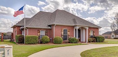 image of property with 5 Bed | 4 Bath | 3,217 Sqft