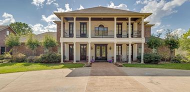 image of property with 5 Bed | 5 Bath | 7,000 Sqft