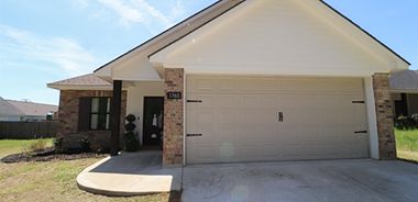 image of property with 3 Bed | 2 Bath | 1,423 Sqft