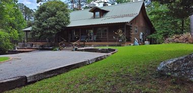 image of property with 4 Bed | 3 Bath | 2,864 Sqft