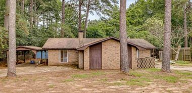 image of property with 4 Bed | 3 Bath | 1,948 Sqft