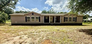 image of property with 4 Bed | 2 Bath | 2,732 Sqft