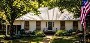 image of property with 3 Bed | 2 Bath | 1,914 Sqft