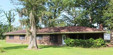 image of property with 4 Bed | 2 Bath | 2,104 Sqft
