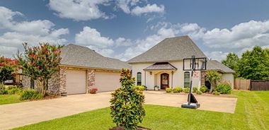image of property with 4 Bed | 3 Bath | 2,679 Sqft