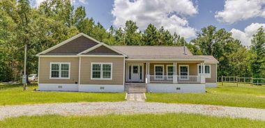 image of property with 3 Bed | 2 Bath | 2,565 Sqft