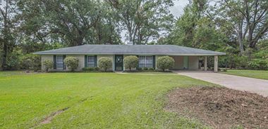 image of property with 3 Bed | 2 Bath | 1,919 Sqft