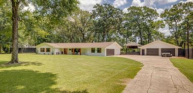 image of property with 3 Bed | 3 Bath | 2,872 Sqft