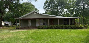image of property with 3 Bed | 2 Bath | 1,938 Sqft