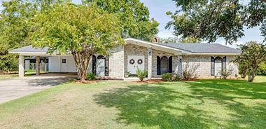 image of property with 3 Bed | 3 Bath | 2,600 Sqft