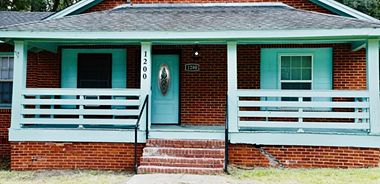 image of property with 2 Bed | 1 Bath | 1,147 Sqft
