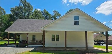 image of property with 4 Bed | 2 Bath | 1,877 Sqft