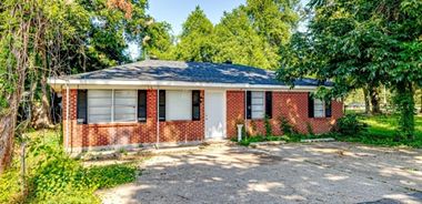 image of property with 4 Bed | 2 Bath | 1,386 Sqft