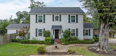 image of property with 4 Bed | 3 Bath | 2,723 Sqft