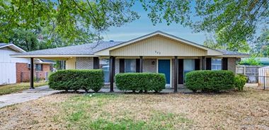 image of property with 3 Bed | 1 Bath | 1,173 Sqft