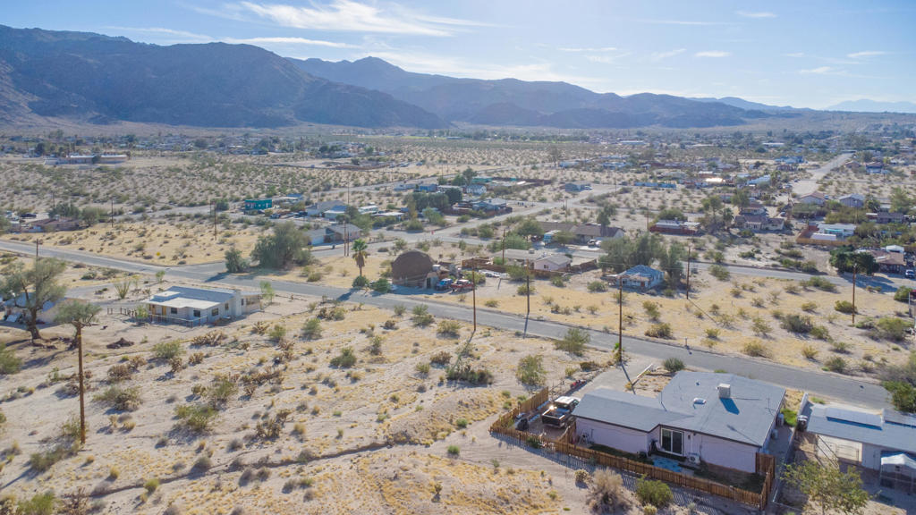 main property photo 11