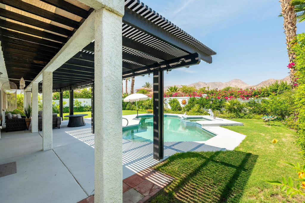 main property photo 25