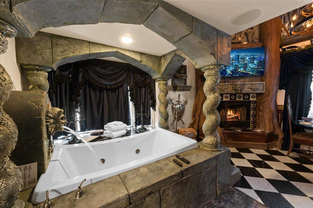 main property photo 50