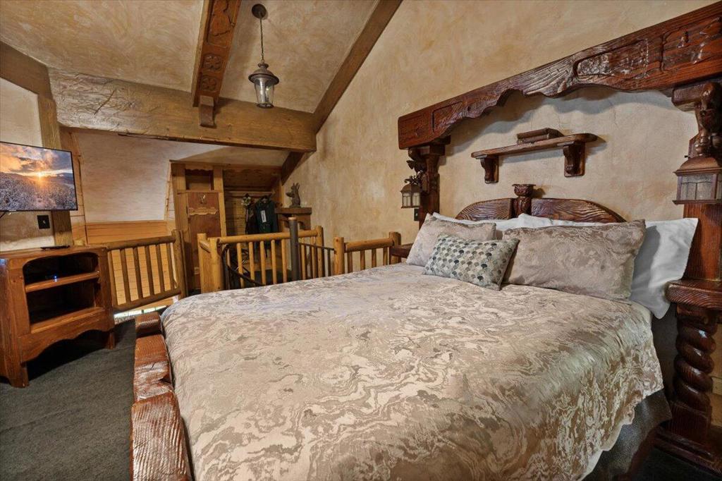 main property photo 75
