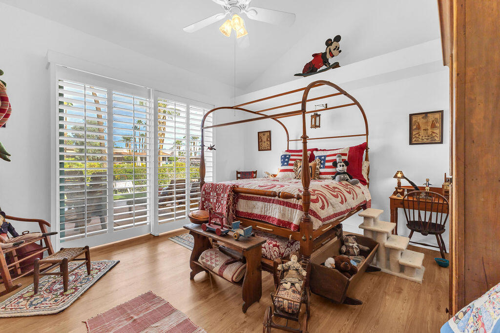 main property photo 16
