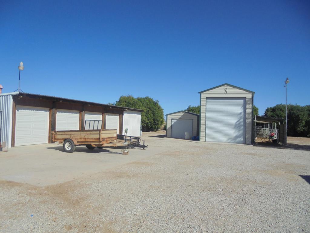 main property photo 12