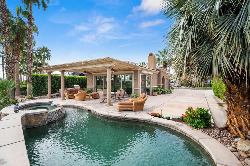 main property photo 25