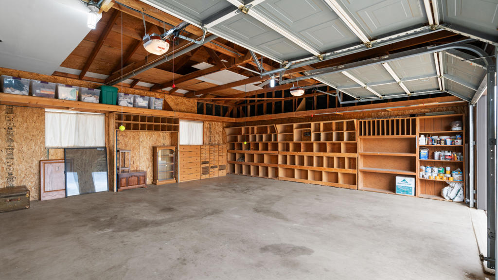 main property photo 60