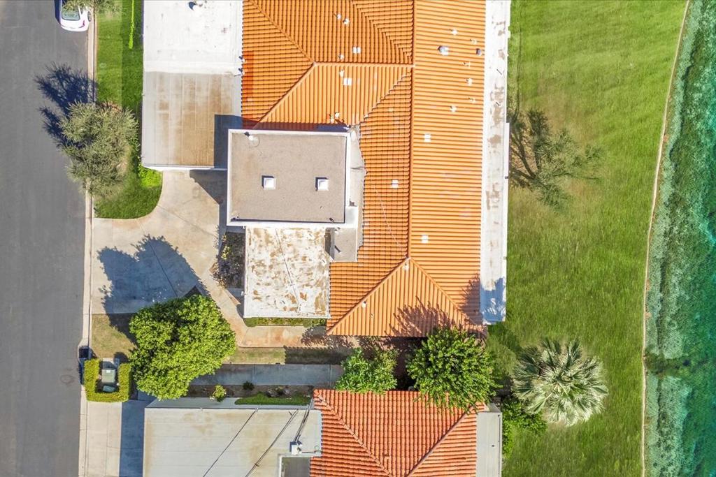 main property photo 41