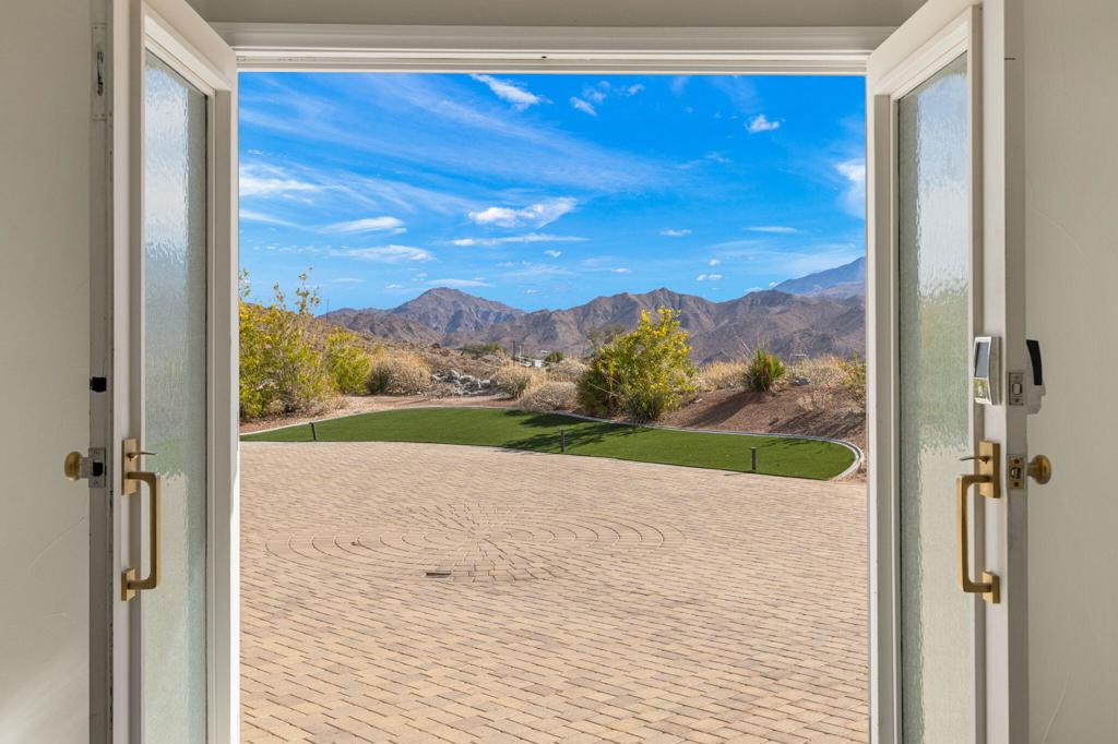 main property photo 15
