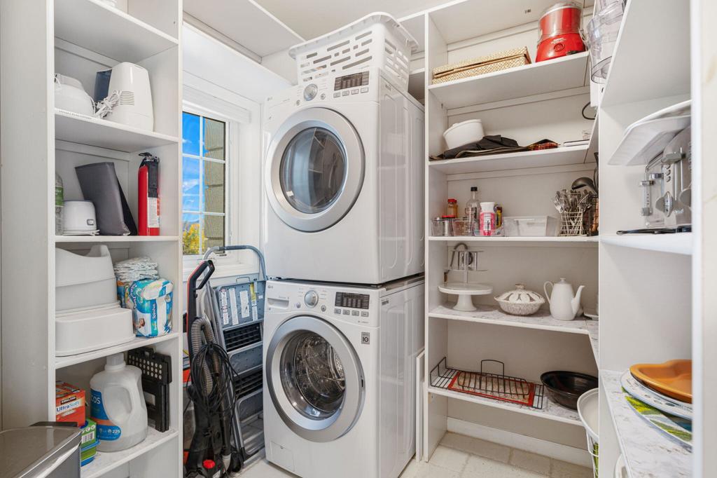main property photo 74