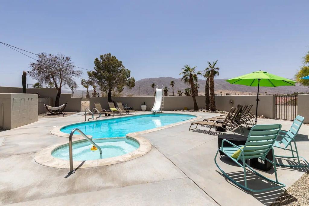 main property photo 28