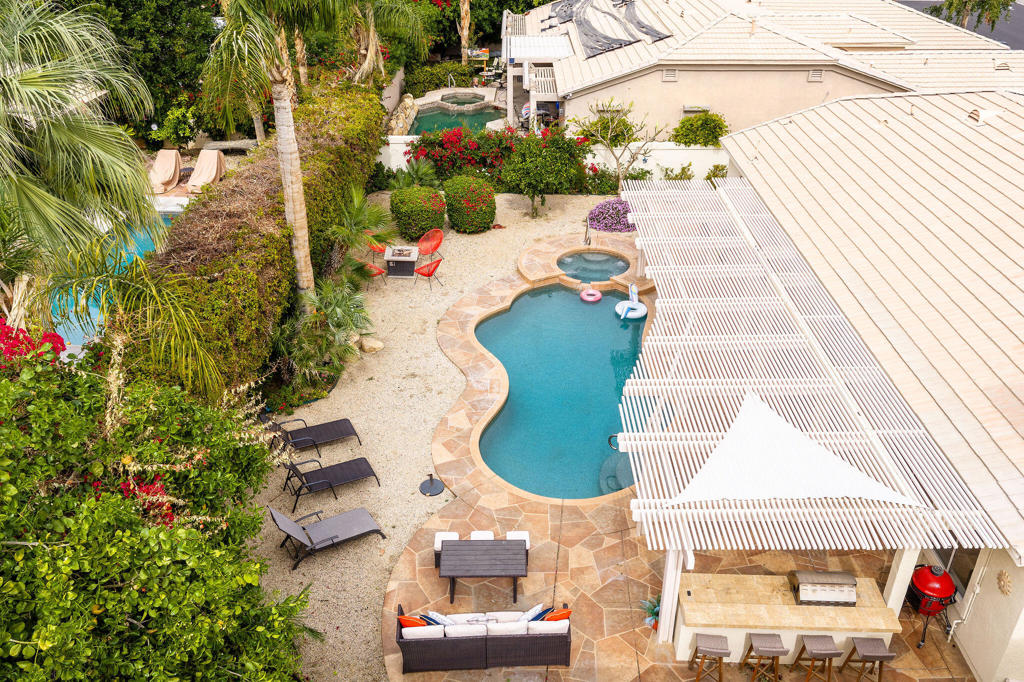main property photo 50