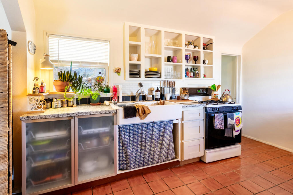 main property photo 77