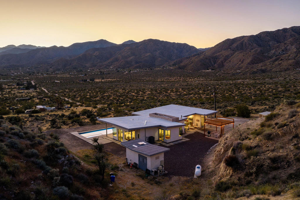 main property photo 45