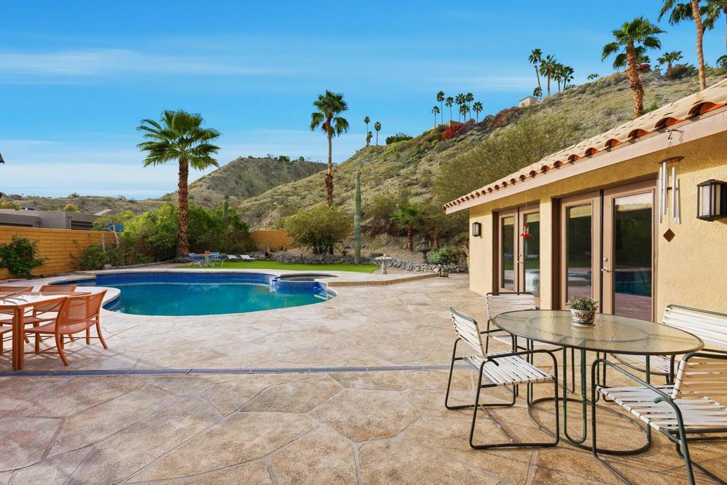 main property photo 10