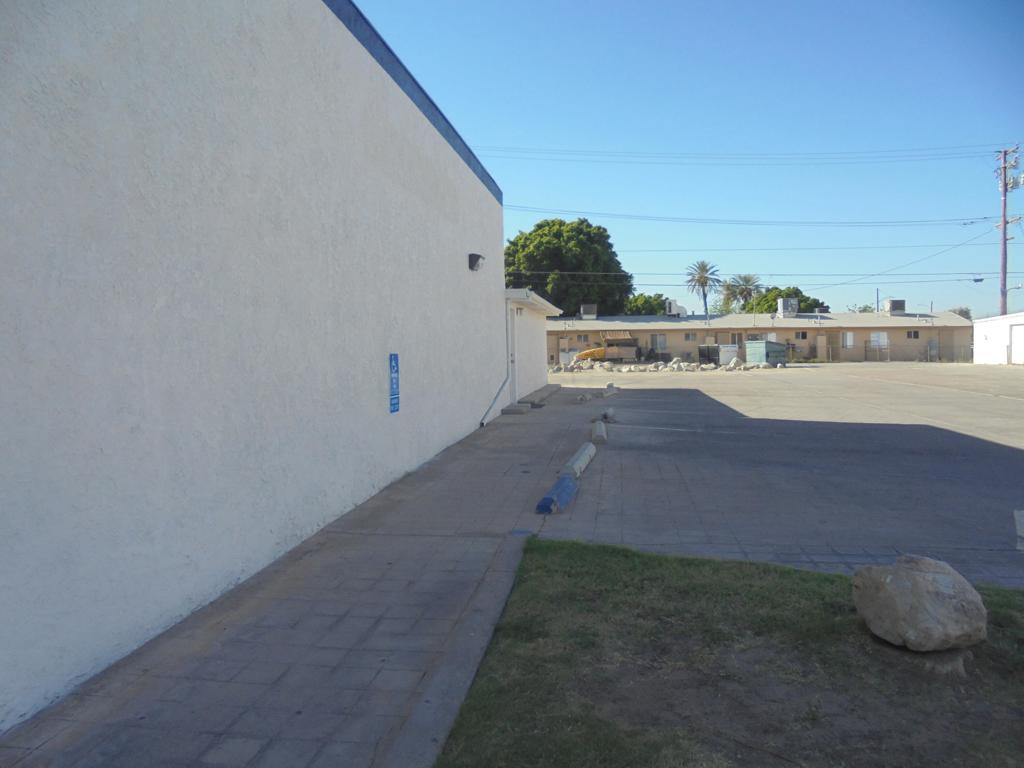 main property photo 25