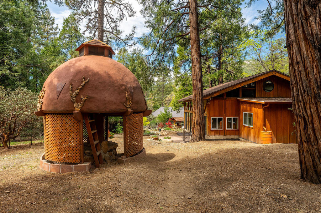 main property photo 62