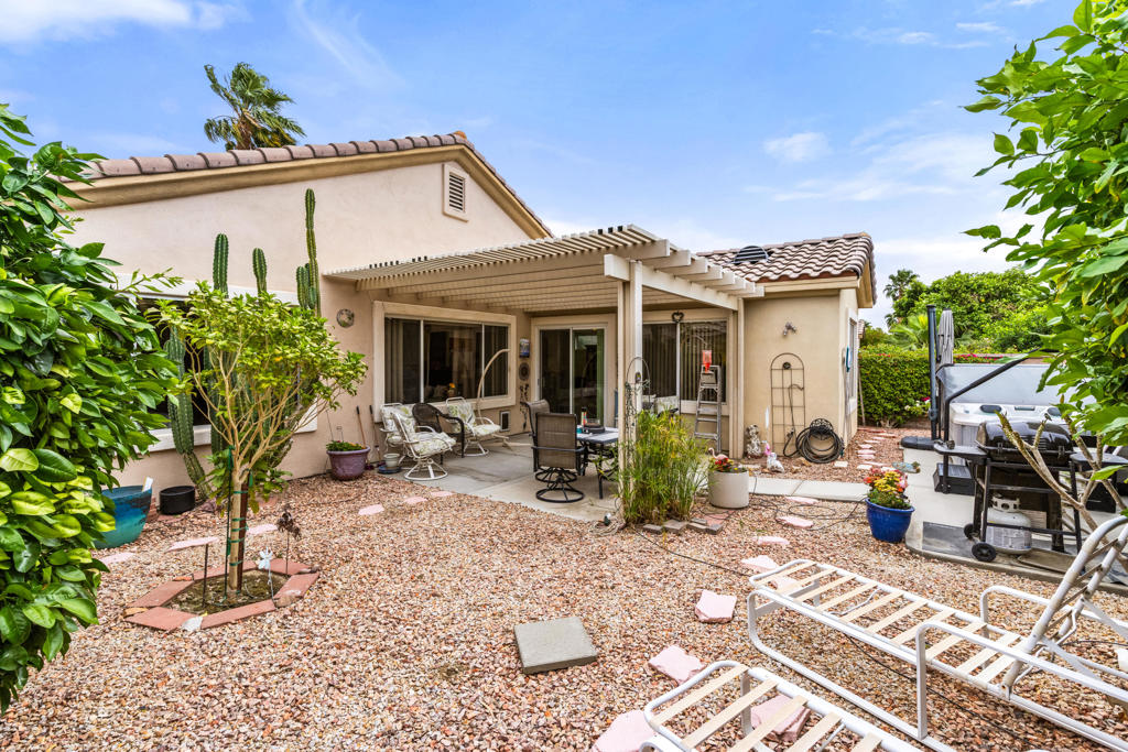 main property photo 27