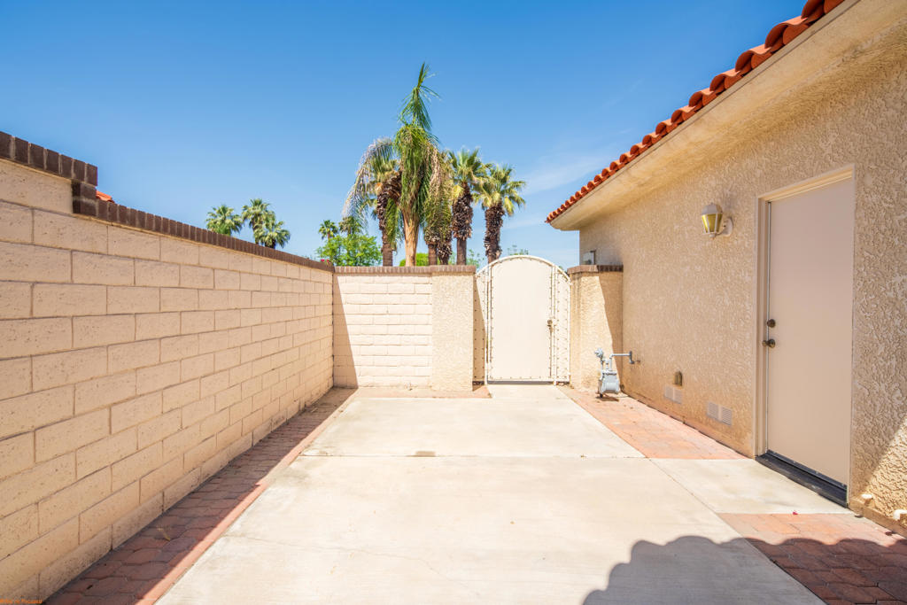 main property photo 29
