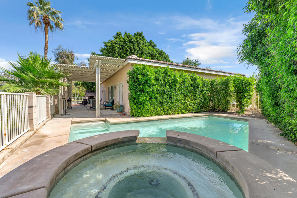 main property photo 50
