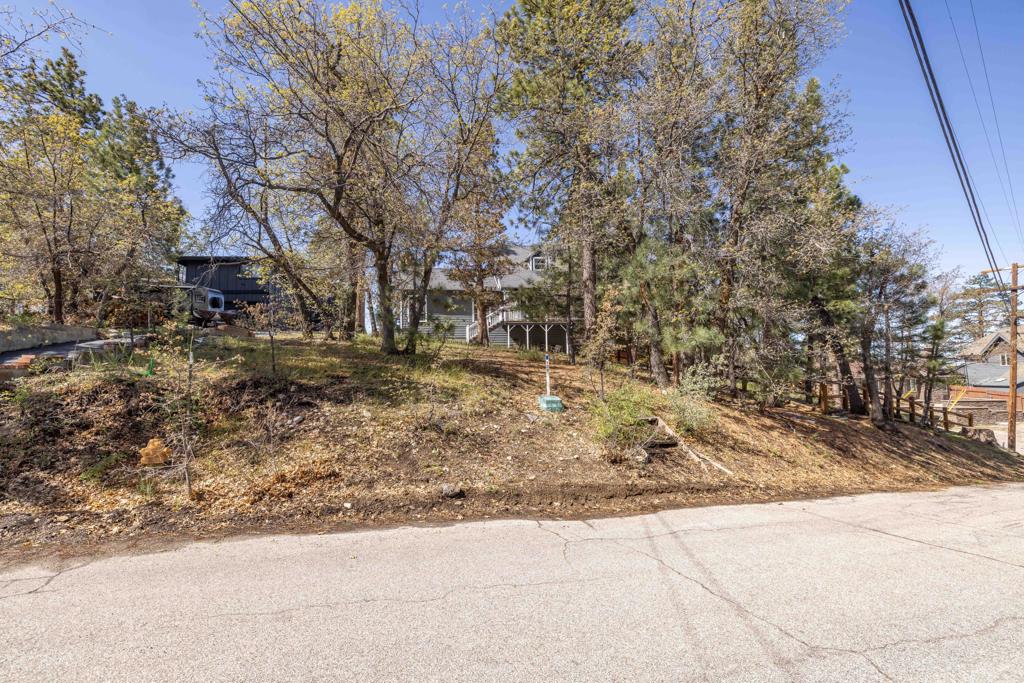 main property photo 25