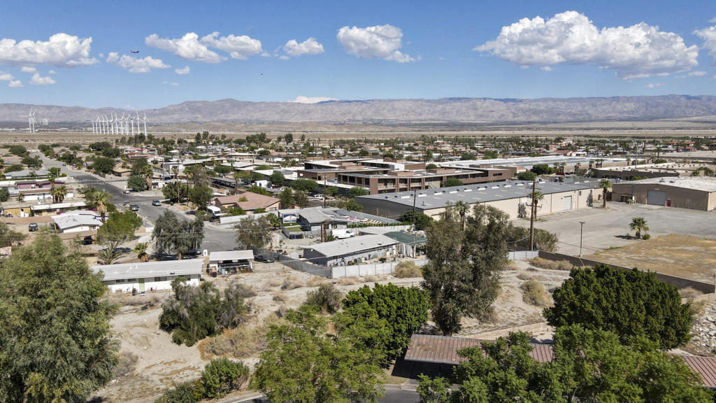main property photo 22