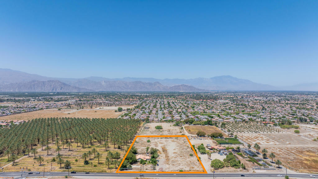 main property photo 10