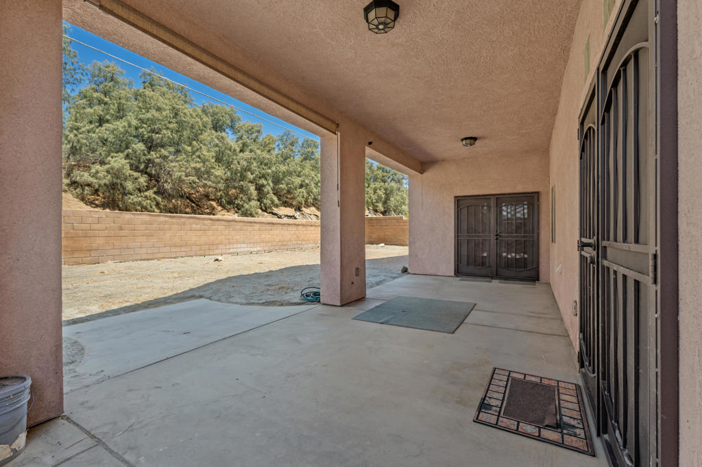 main property photo 23