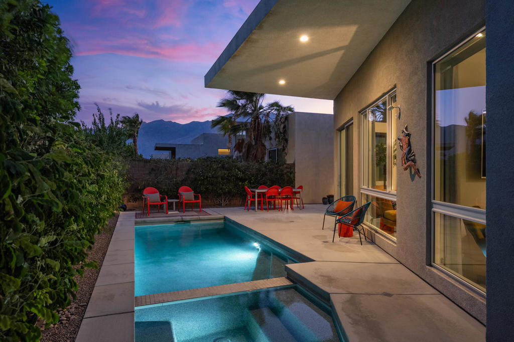 main property photo 50