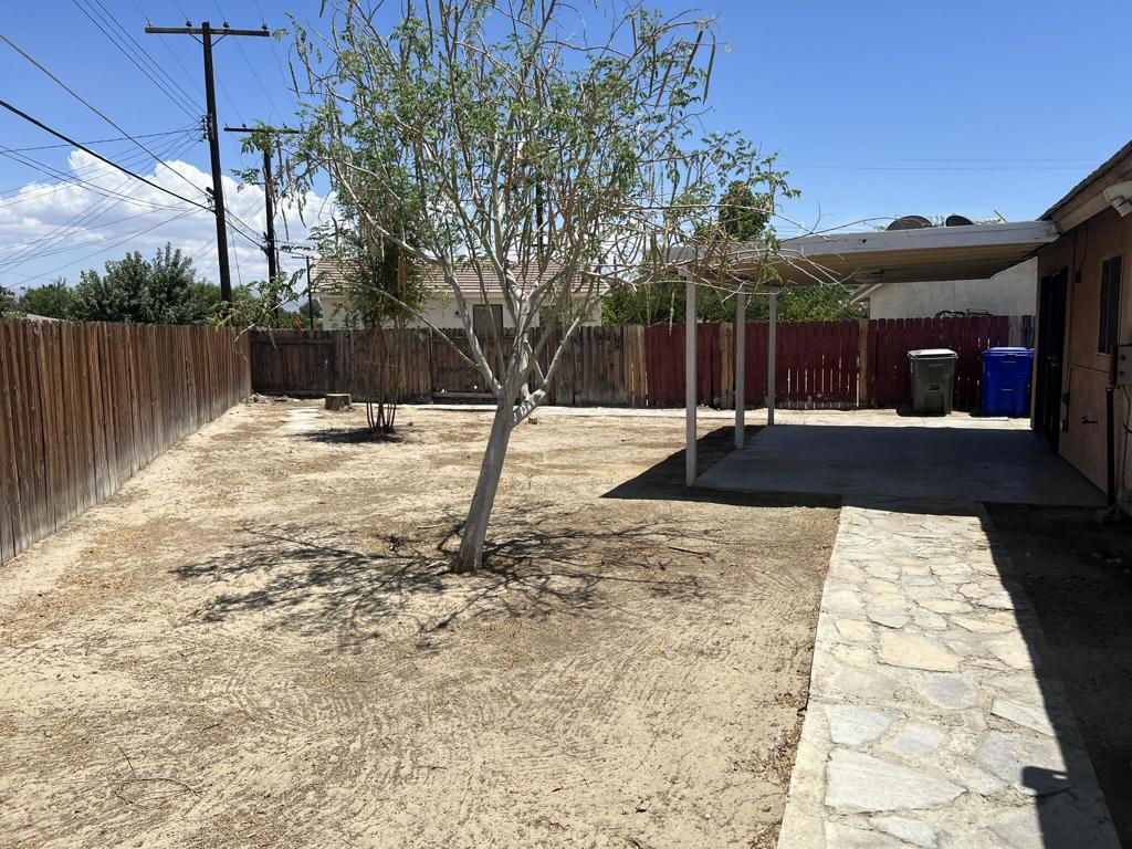 main property photo 28