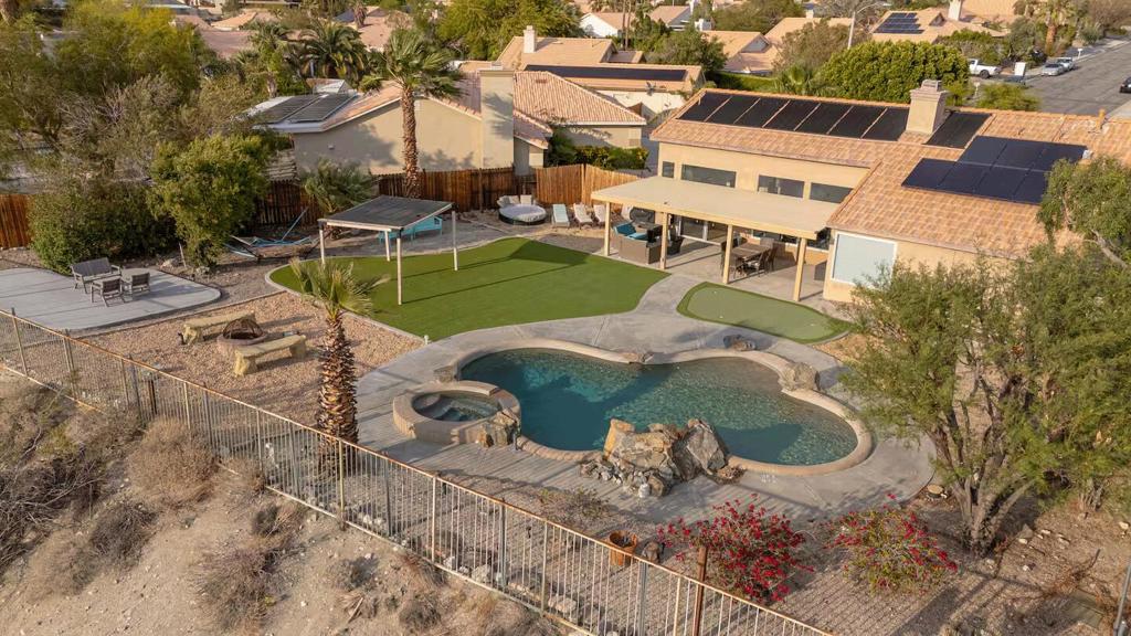 main property photo 27
