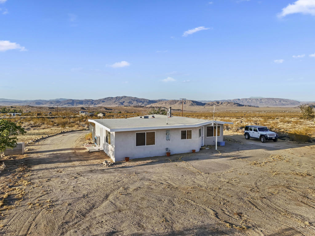 main property photo 40