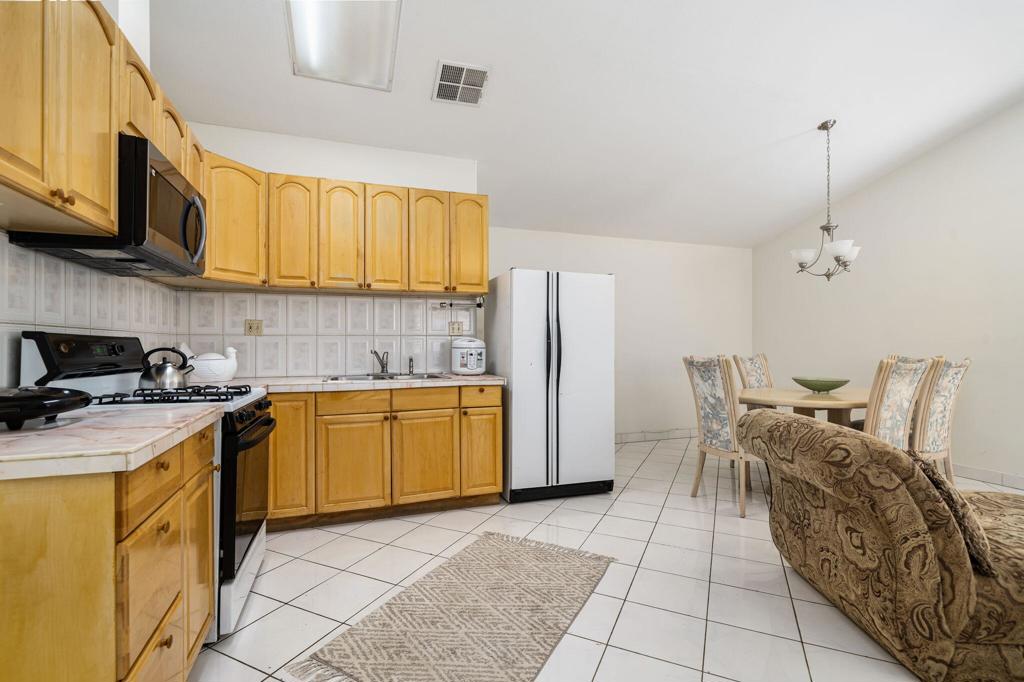 main property photo 58