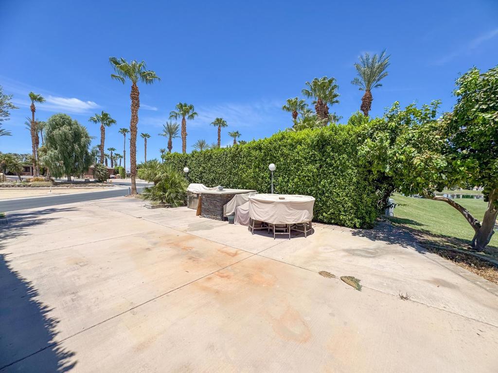main property photo 10